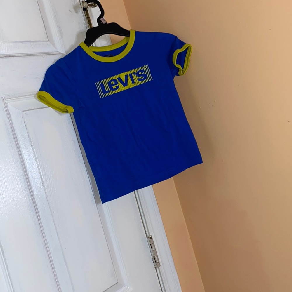 T shirt 💛💙